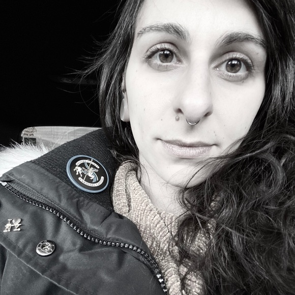 Meet your Posher, Amy - Picture 1 of 1